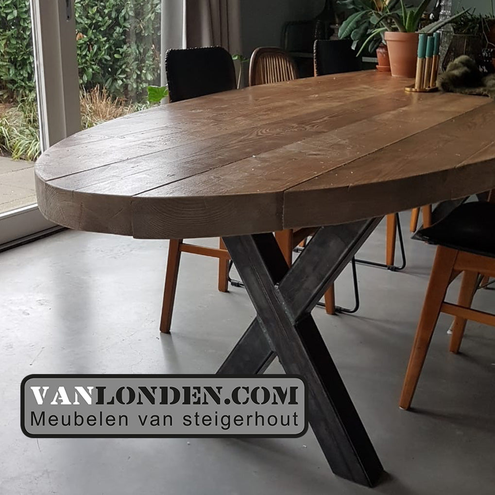 Ovale tafel van balken Pelle
