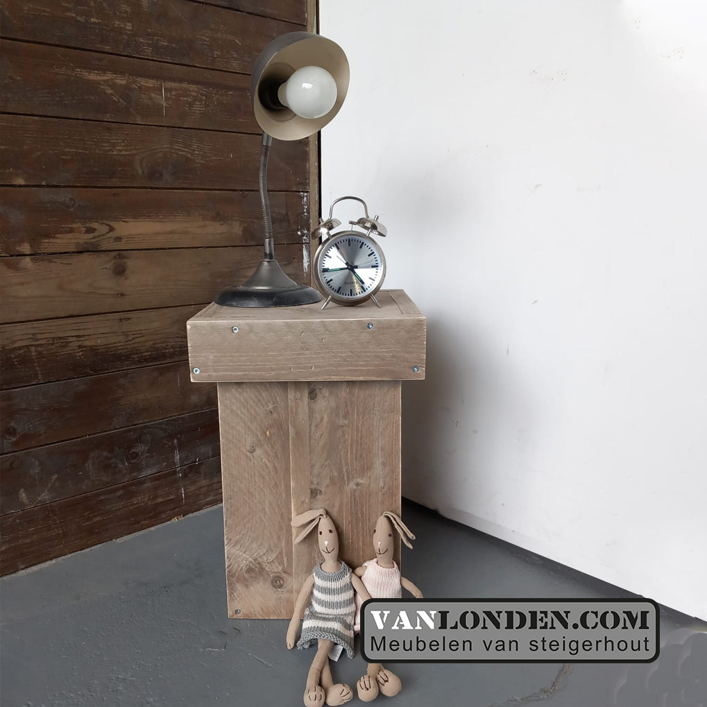 Steigerhouten bijzet tafel Yvonne
