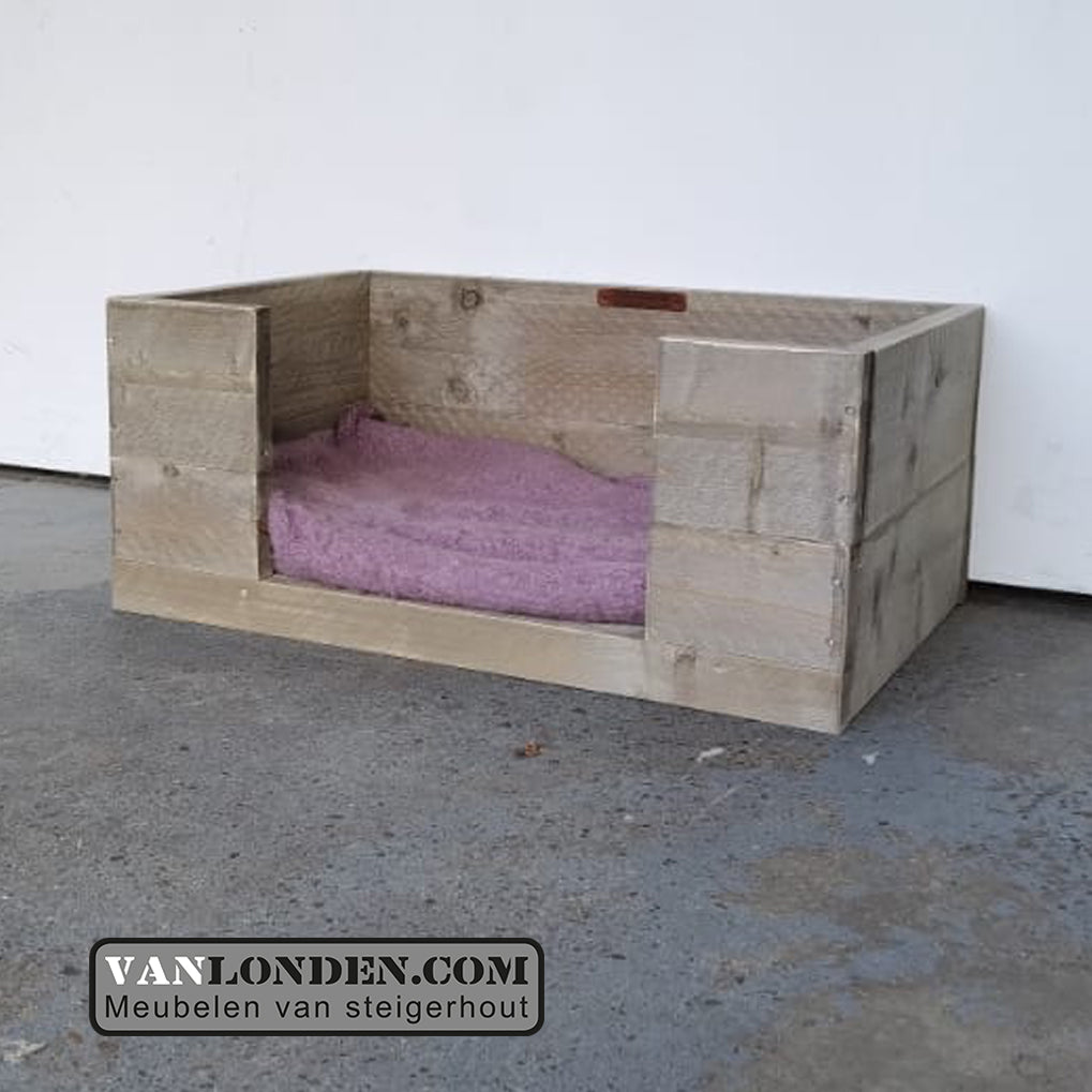 Steigerhouten hondenmand Frenkie