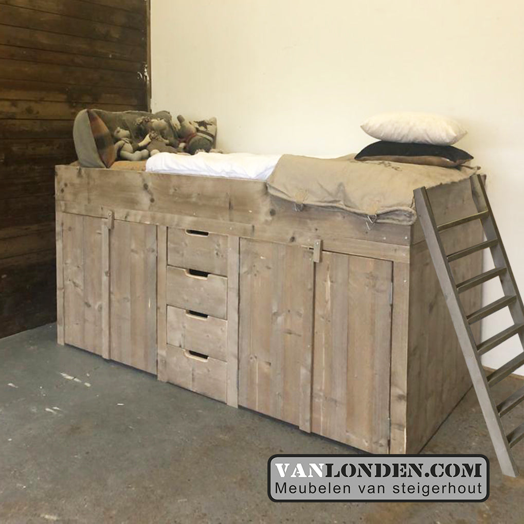 Steigerhouten half hoogslaper Duuk