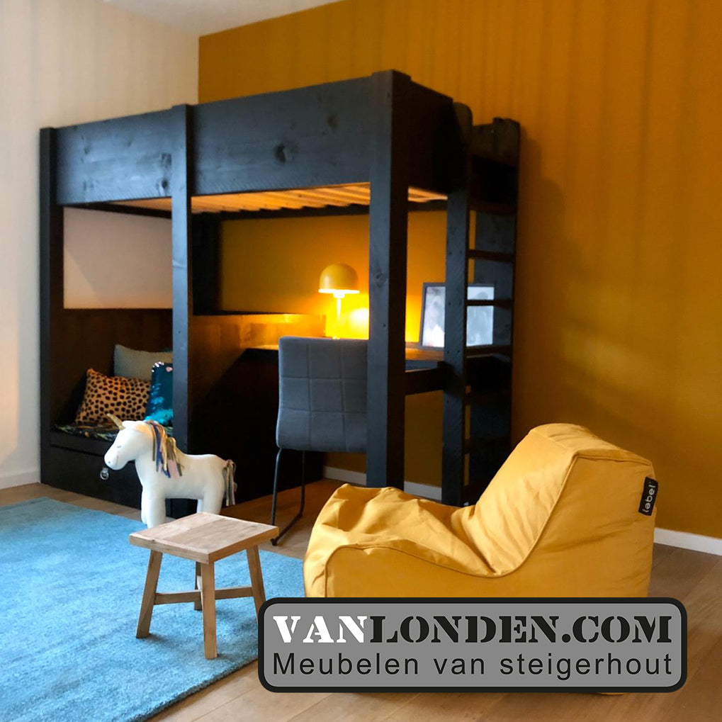 Steigerhouten zwarte hoogslaper met bureau Guido