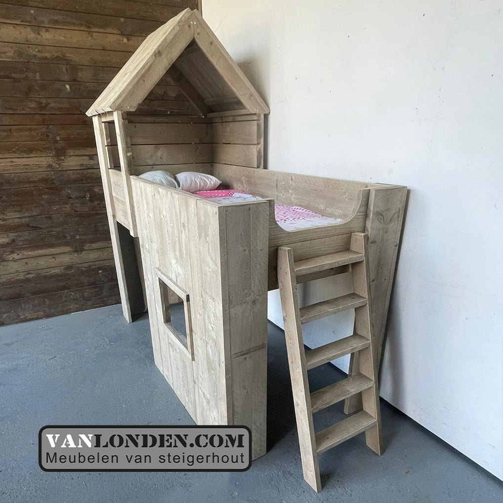 Steigerhouten huisjesbed Kaatje