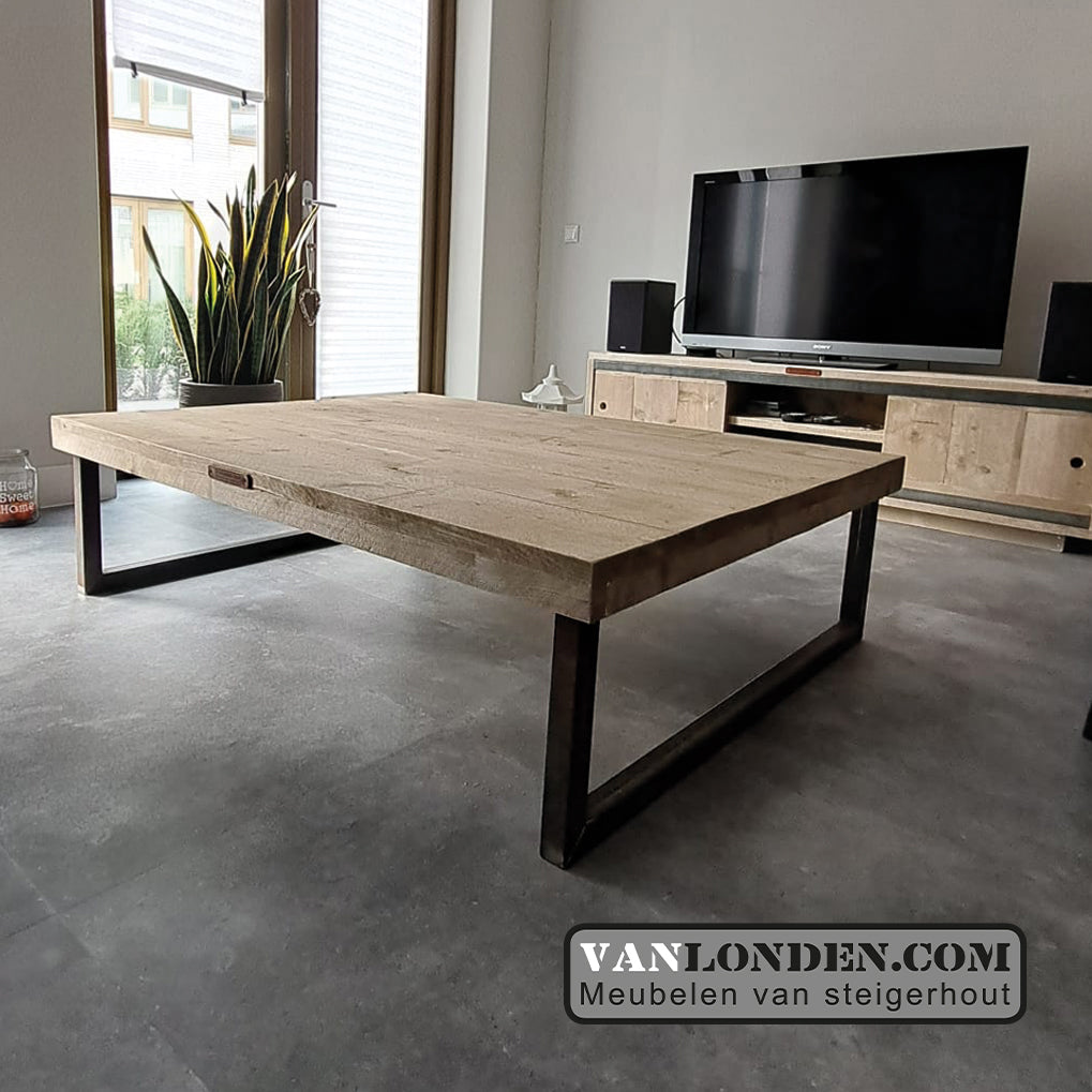 Steigerhouten salontafel Epe met stalen poten