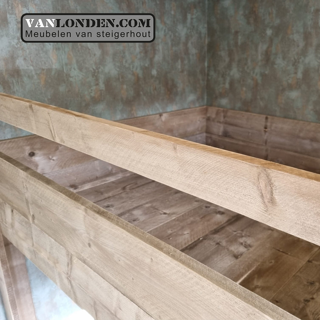 Steigerhouten slaap vide Bruce