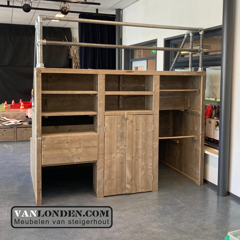 Podium/ tribune trapkast Pom