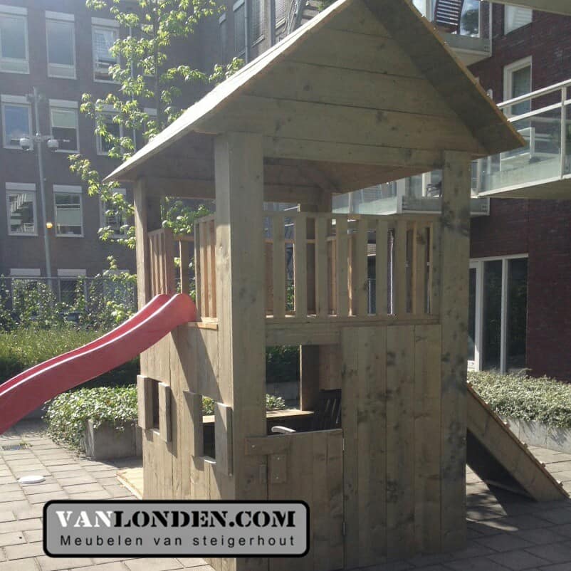 Steigerhouten speelhuis Simon