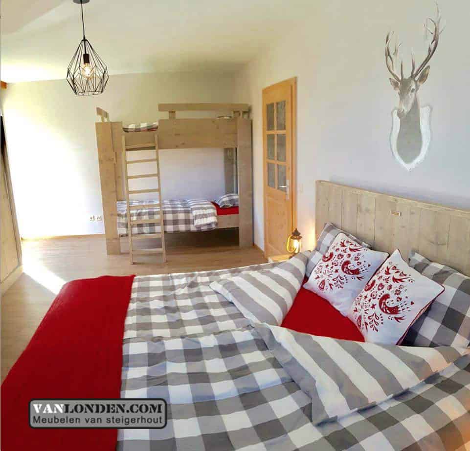 Steigerhouten stapelbed Carmen met anti uitval beveiliging