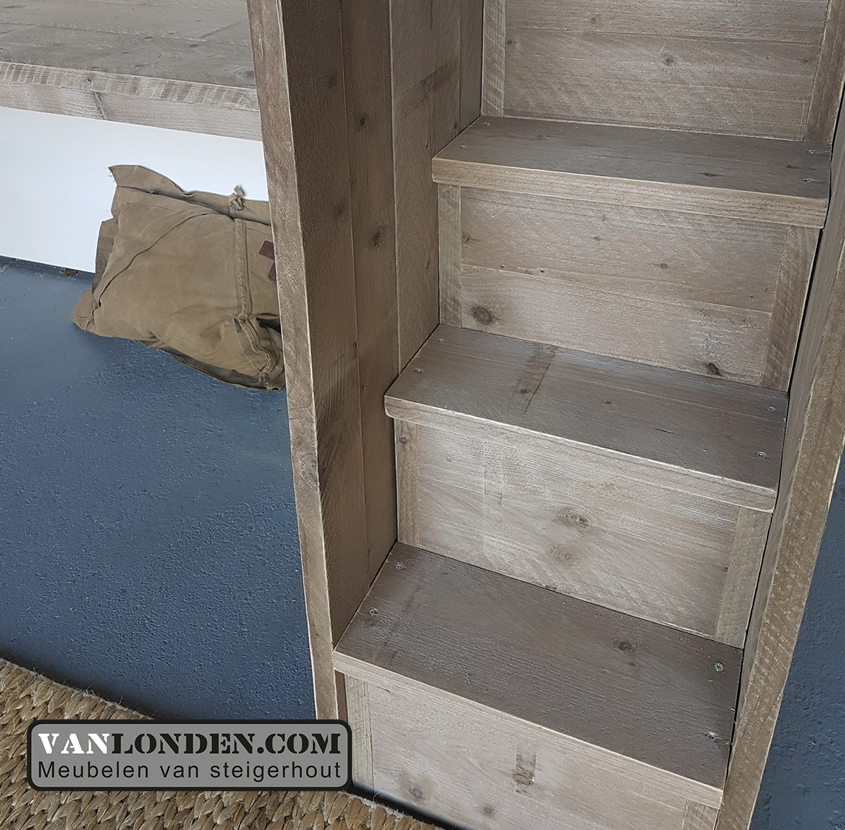 Steigerhouten hoogslaper met bureau Lindsey