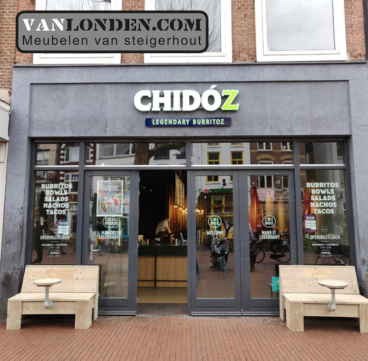 Steigerhouten 2 zitters met tafeltje