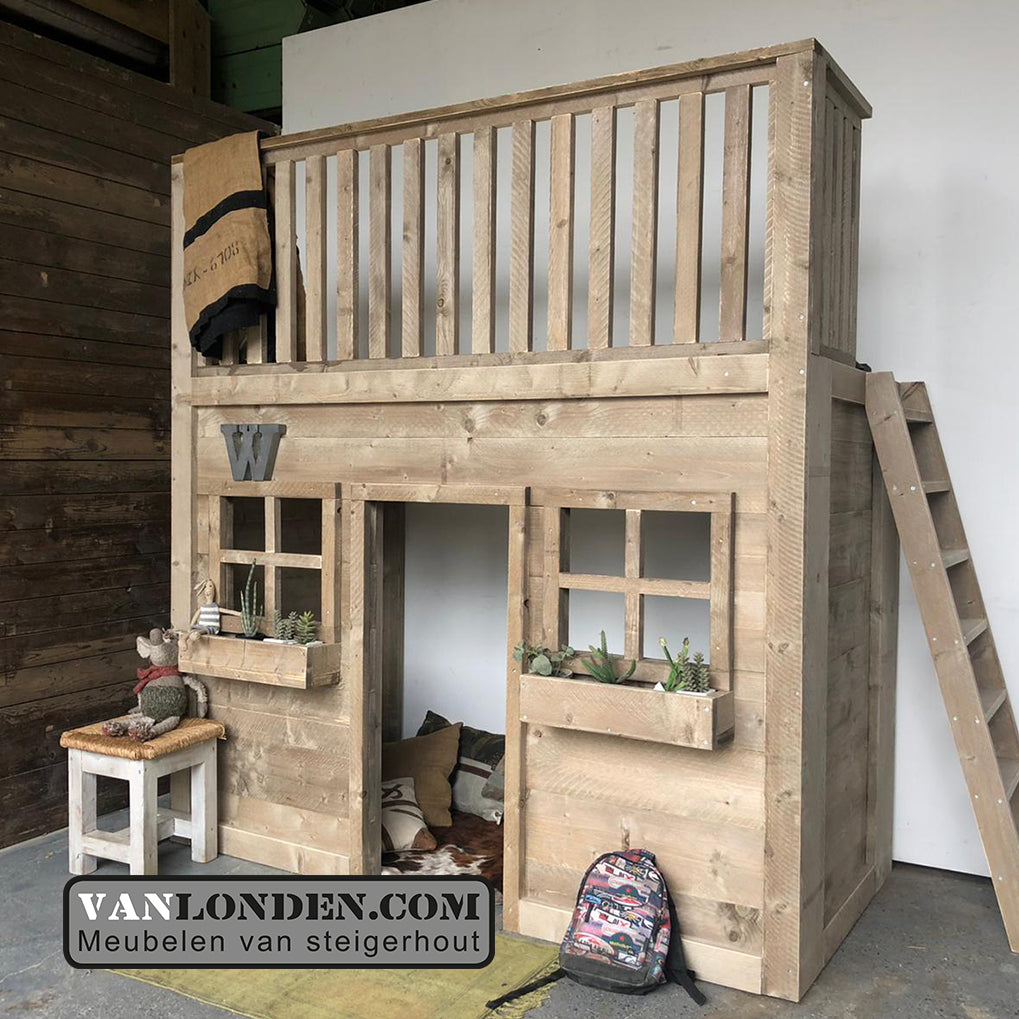 Steigerhouten huisjesbedden