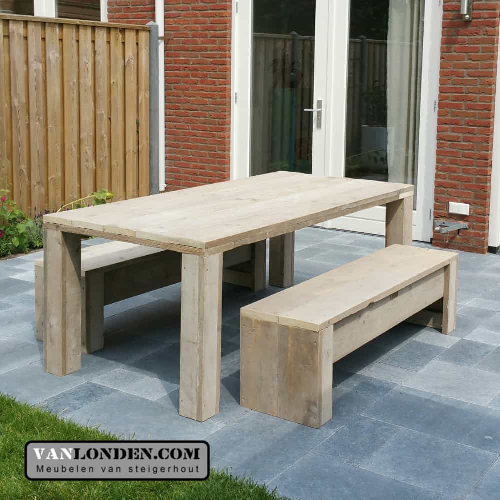 Steigerhouten tafels