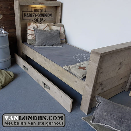 Steigerhouten Harley Davidson bed met lades