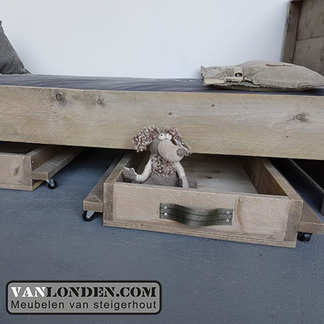 Steigerhouten Harley Davidson bed met lades