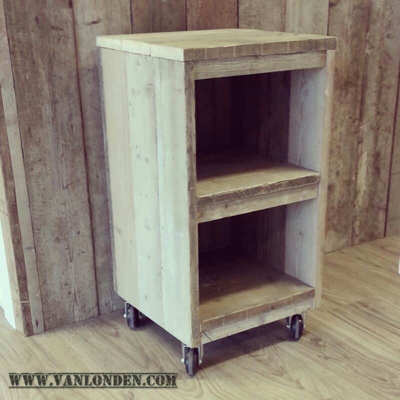 Steigerhouten kastje op wielen Noor