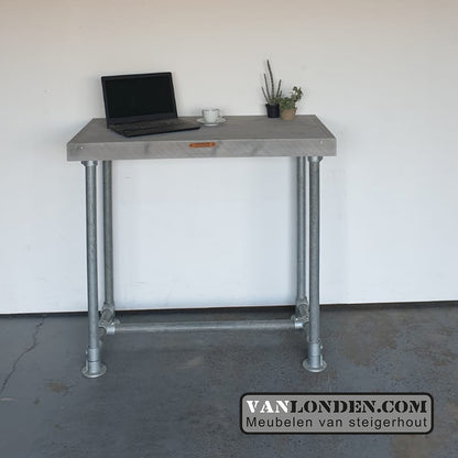 Steigerhout sta bureau Charley