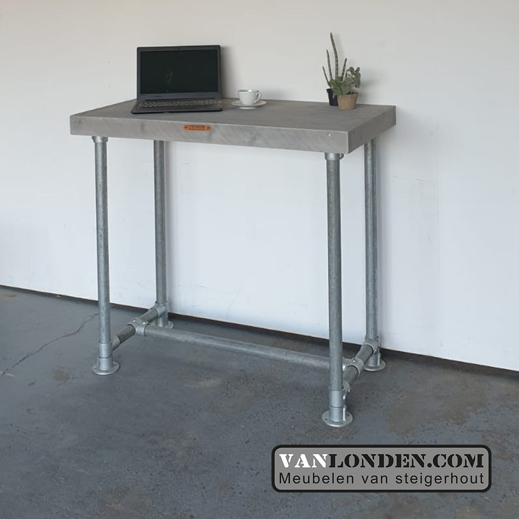 Steigerhout sta bureau Charley