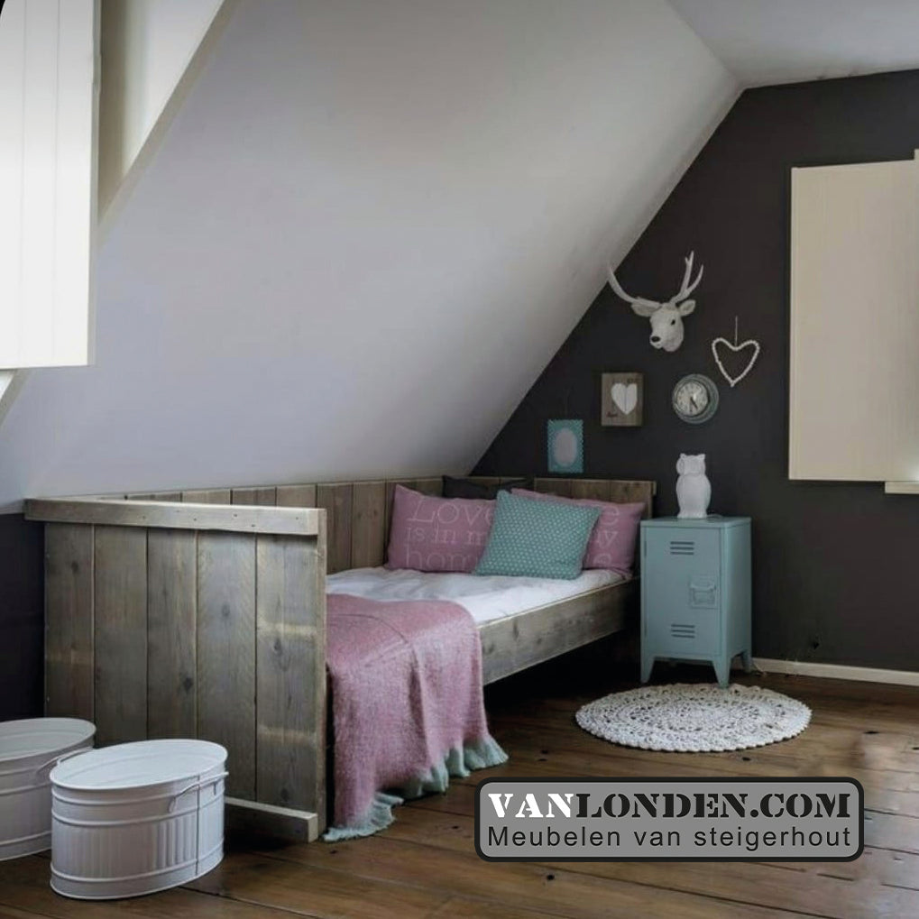 Steigerhouten bedbank Rosanne