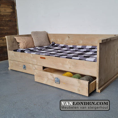 Steigerhouten bedbank Michiel