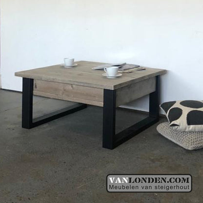 Steigerhouten bijzettafeltje Pippa