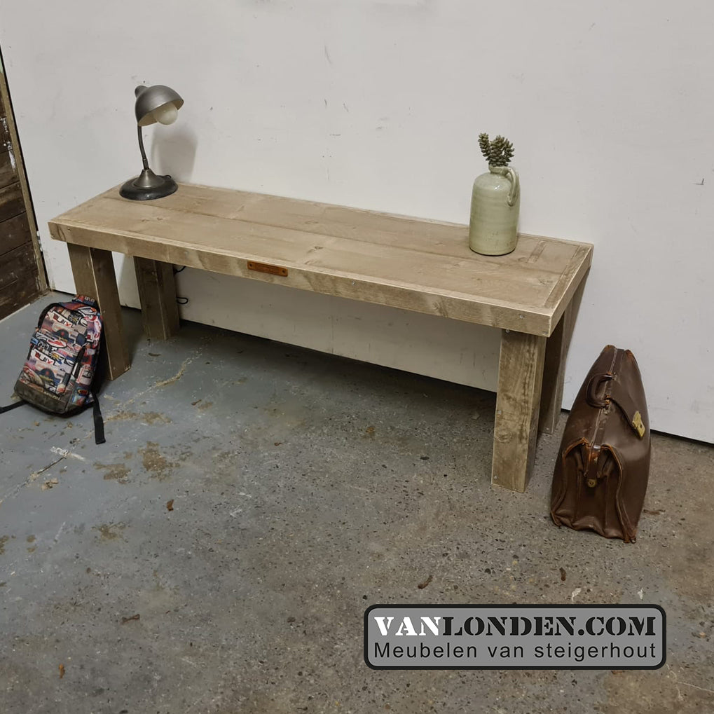 Steigerhouten bureau/speeltafel Jurre