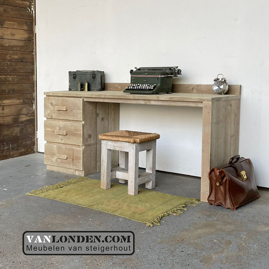 Steigerhouten bureau Koos