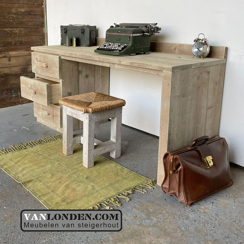 Steigerhouten bureau Koos