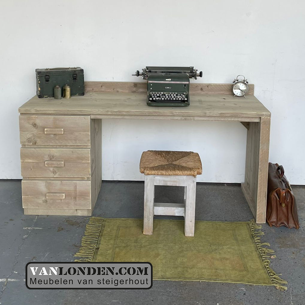 Steigerhouten bureau Koos