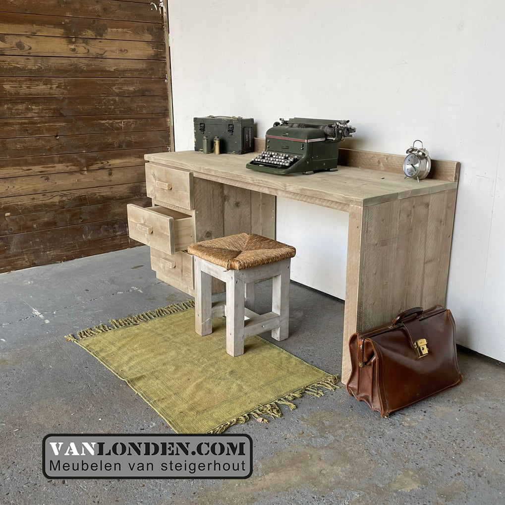 Steigerhouten bureau Koos