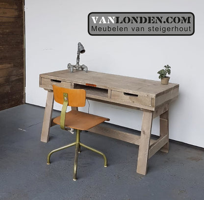 Steigerhouten bureau Benneth