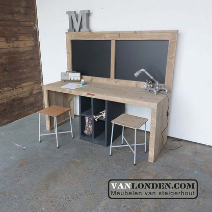 Steigerhouten bureau met krijtbord Ibo