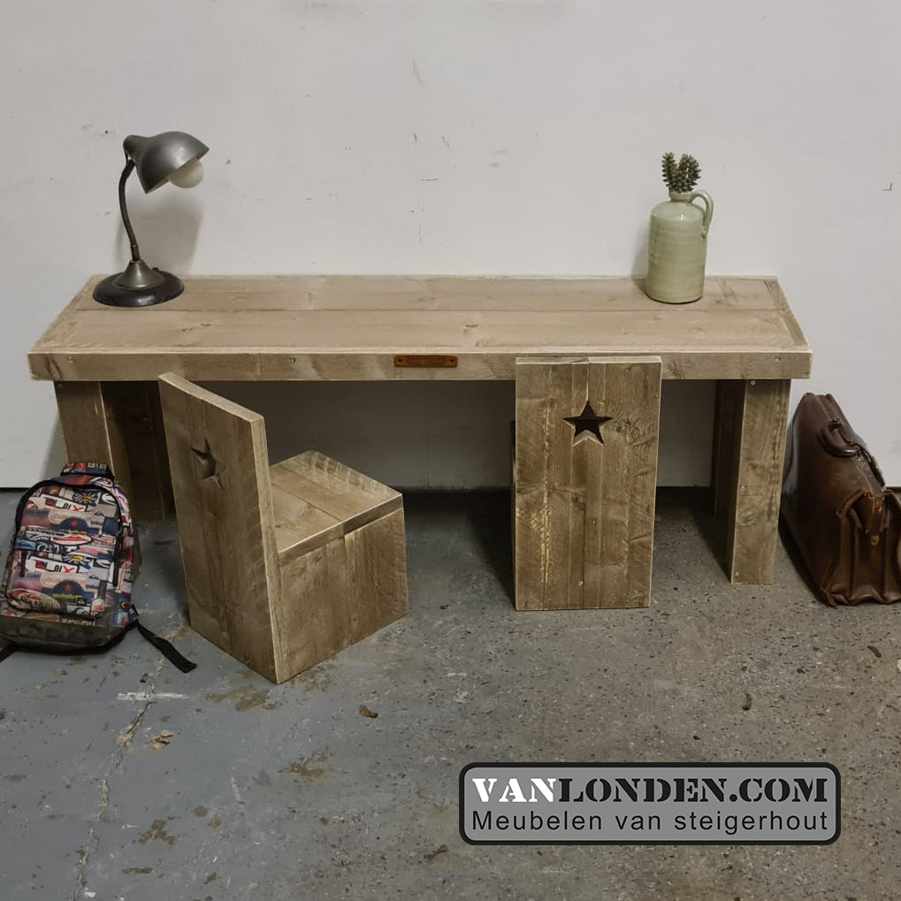 Steigerhouten bureau/speeltafel Jurre