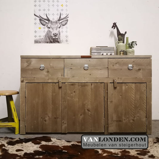 Steigerhouten dressoir Dolores