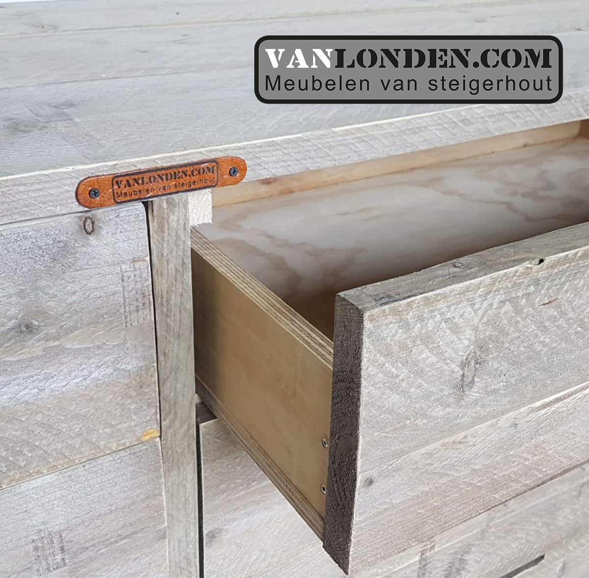 Steigerhouten dressoir met lades Petra