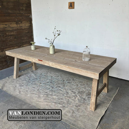 Steigerhouten eettafel Dinah en zitbank