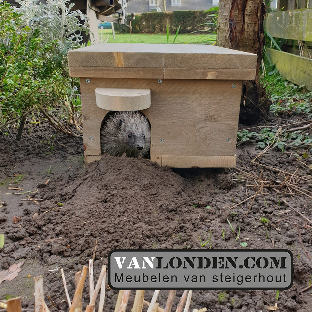 Steigerhouten egelhuisje