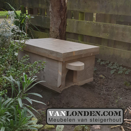 Steigerhouten egelhuisje