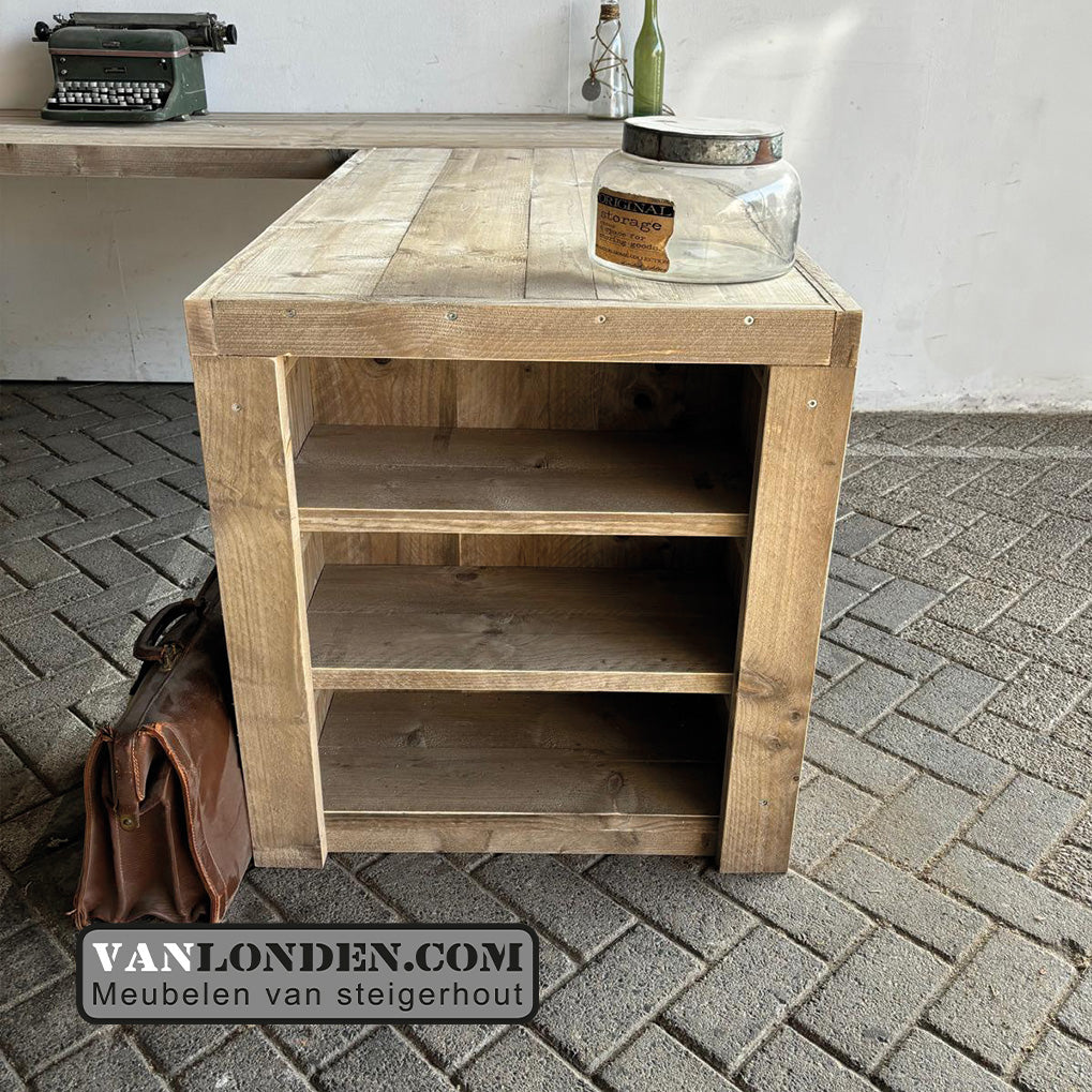 Steigerhouten hoekbureau Stefan