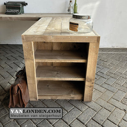 Steigerhouten hoekbureau Stefan