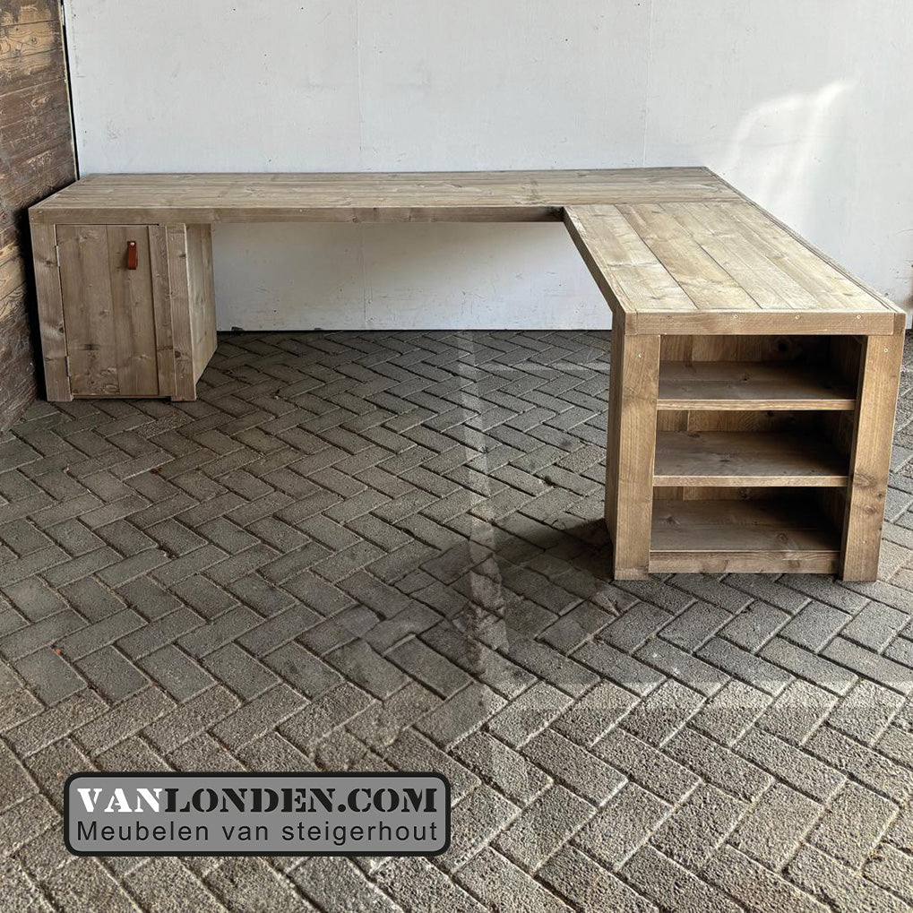 Steigerhouten hoekbureau Stefan