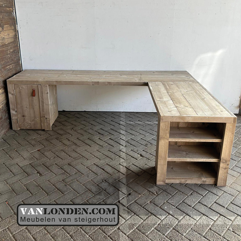 Steigerhouten hoekbureau Stefan