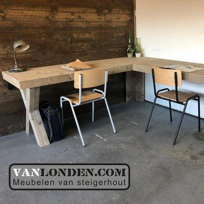 Steigerhouten hoekbureau Wout