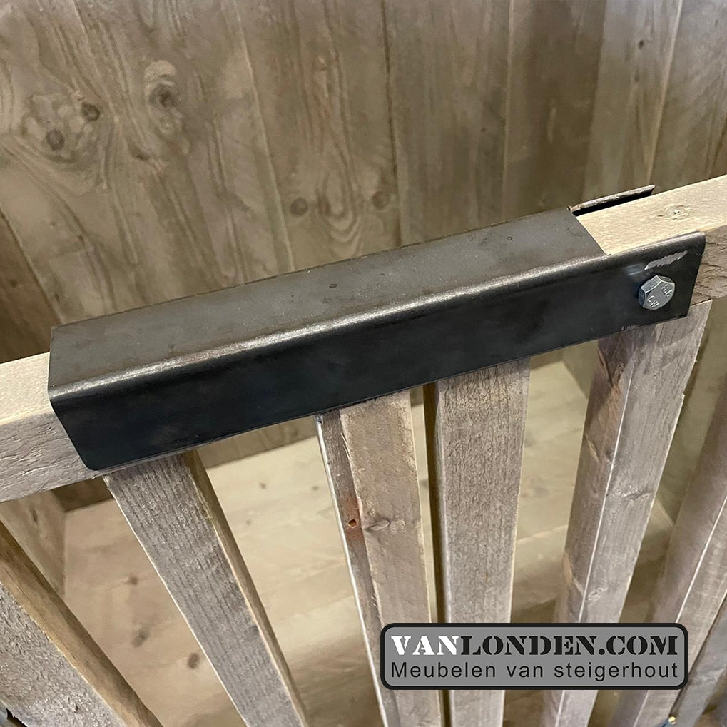 Steigerhouten hondenmand Scoop