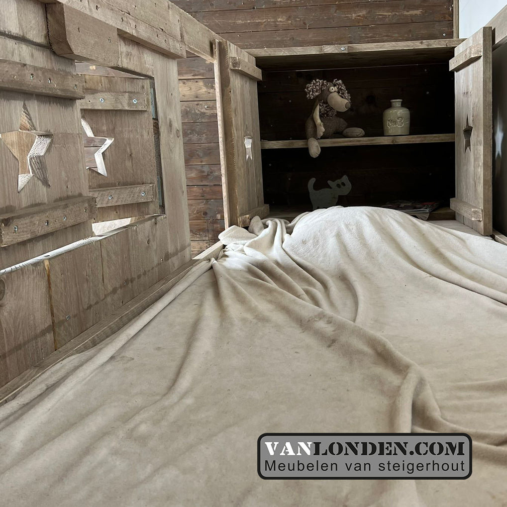 Steigerhouten hooglapers villa kakelbont