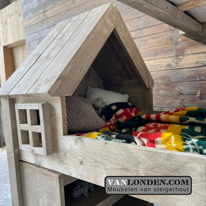 Steigerhouten hooglapers villa kakelbont