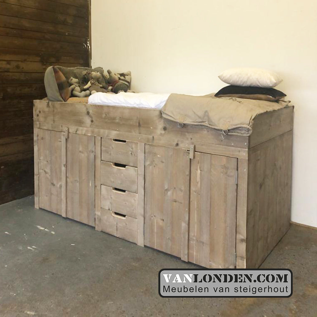 Steigerhouten half hoogslaper Duuk