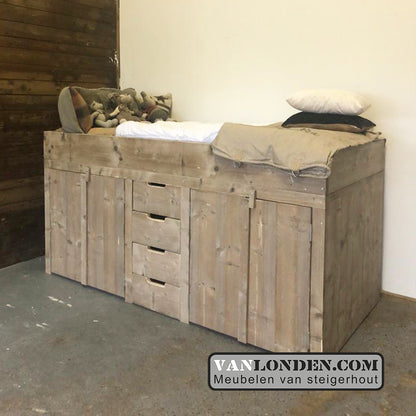 Steigerhouten half hoogslaper Duuk