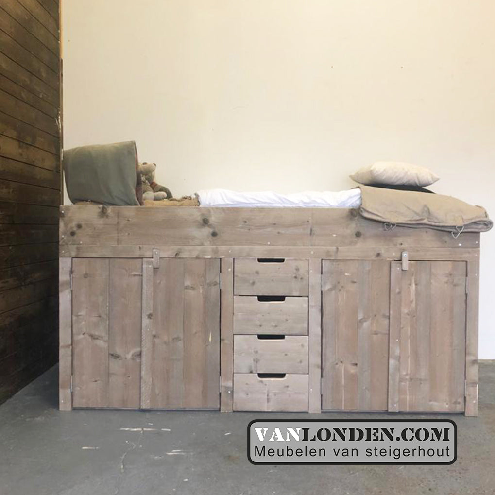 Steigerhouten half hoogslaper Duuk