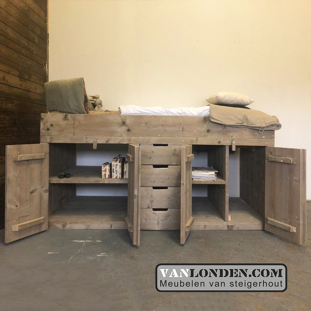 Steigerhouten half hoogslaper Duuk