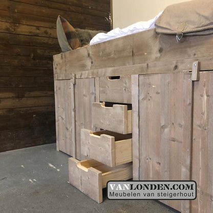 Steigerhouten half hoogslaper Duuk