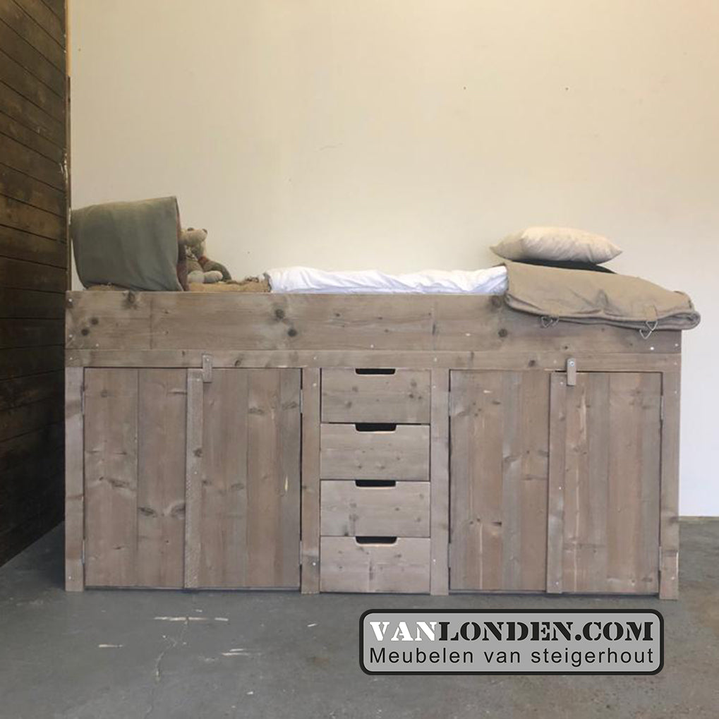 Steigerhouten half hoogslaper Duuk